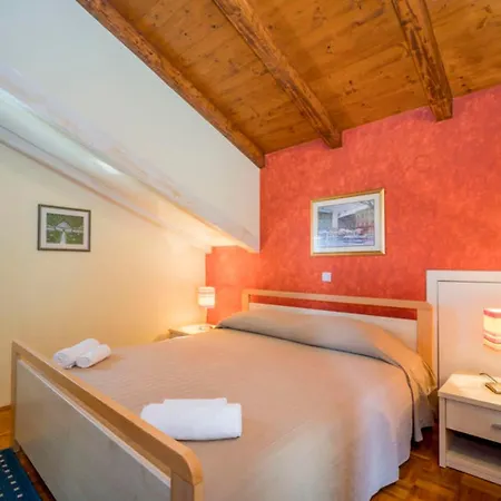Apartman With Pool Rossella 1