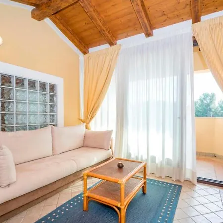 Apartman With Pool Rossella 1 Rovinj