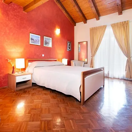 Rossella 1 * Rovinj