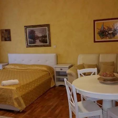Rossella 1 Apartment *