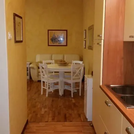 Apartment Rossella 1 *