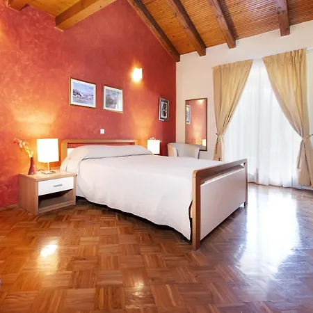 With Pool Rossella 1 Apartment