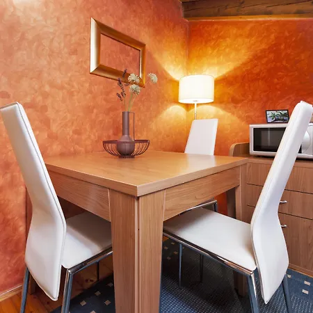 Apartment With Pool Rossella 1 *