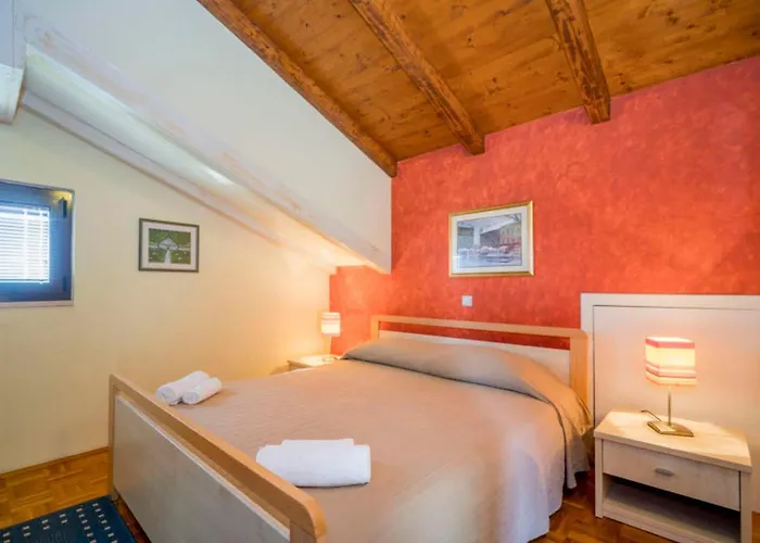 Апартаменты Apartments With Pool Villa Rossella 1