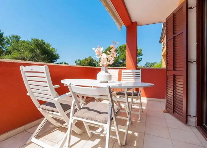 Apartments With Pool Villa Rossella 1 Apartman