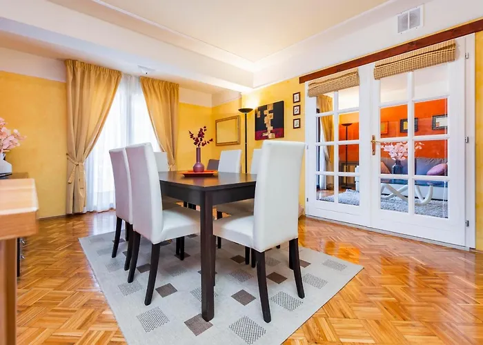 Apartman Apartments With Pool Villa Rossella 1