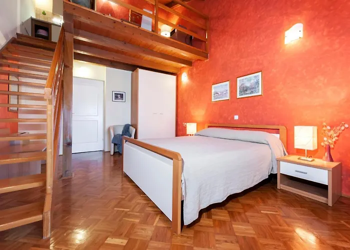 Apartman Apartments With Pool Villa Rossella 1