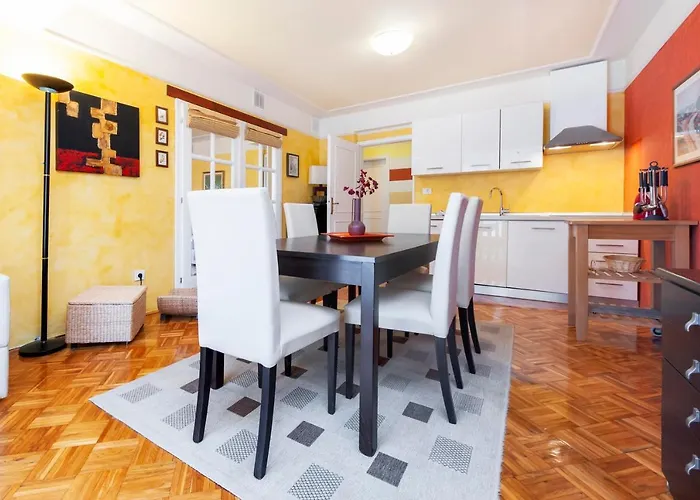 Apartments With Pool Villa Rossella 1 Apartman Rovinj