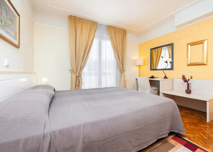 Apartments With Pool Villa Rossella 1 Rovinj