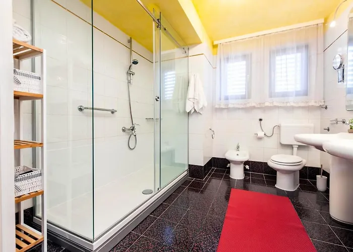 Apartments With Pool Villa Rossella 1 Apartman *