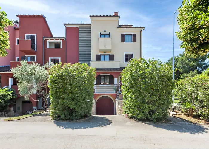 Apartments With Pool Villa Rossella 1 Apartman Rovinj