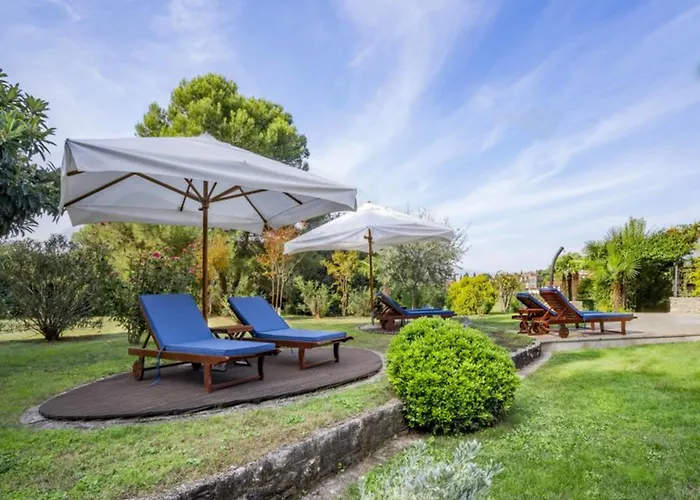 Apartments With Pool Villa Rossella 1 Apartman
