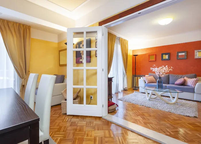 Apartments With Pool Villa Rossella 1 Rovinj