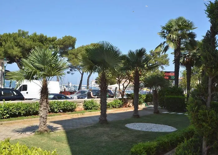 Apartments With Pool Villa Rossella 1 Rovinj