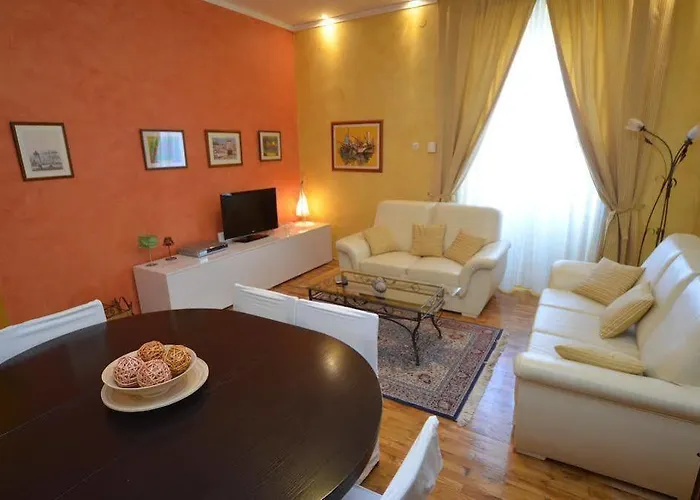 Apartments With Pool Villa Rossella 1 *