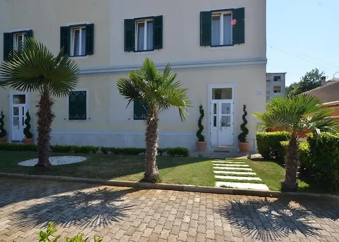 Apartments With Pool Villa Rossella 1 * Rovinj