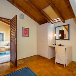 Apartment With Pool Rossella 1 *